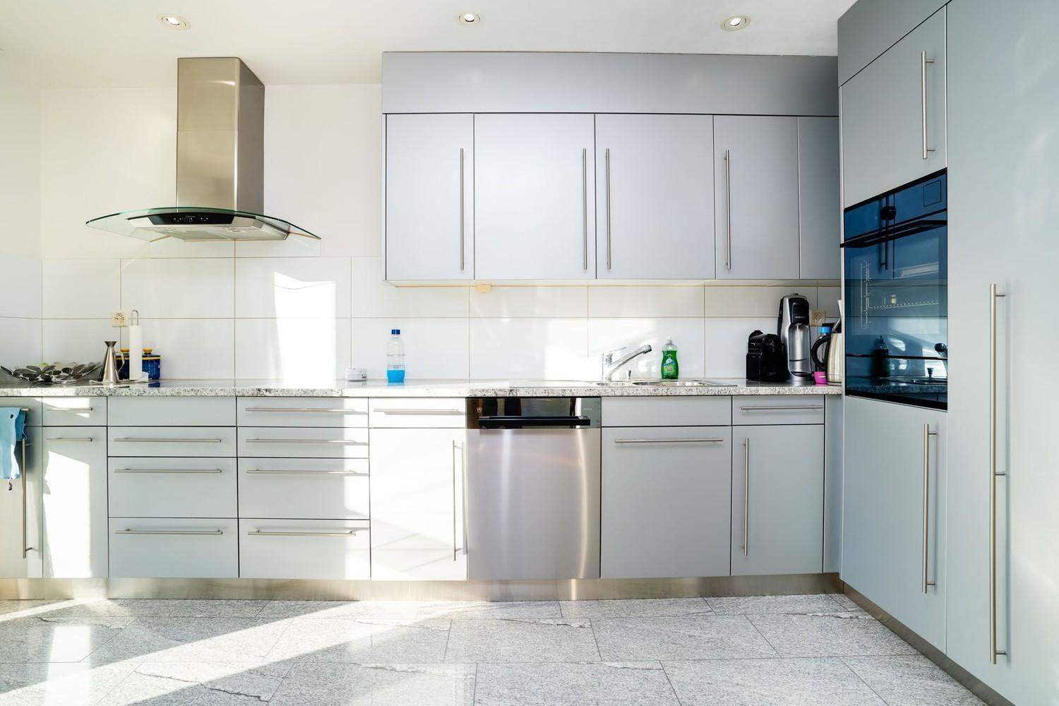Vk - R - Zuerich Airport - Luxury - Home Stay - Raetschengaessli - Клотен Экстерьер фото