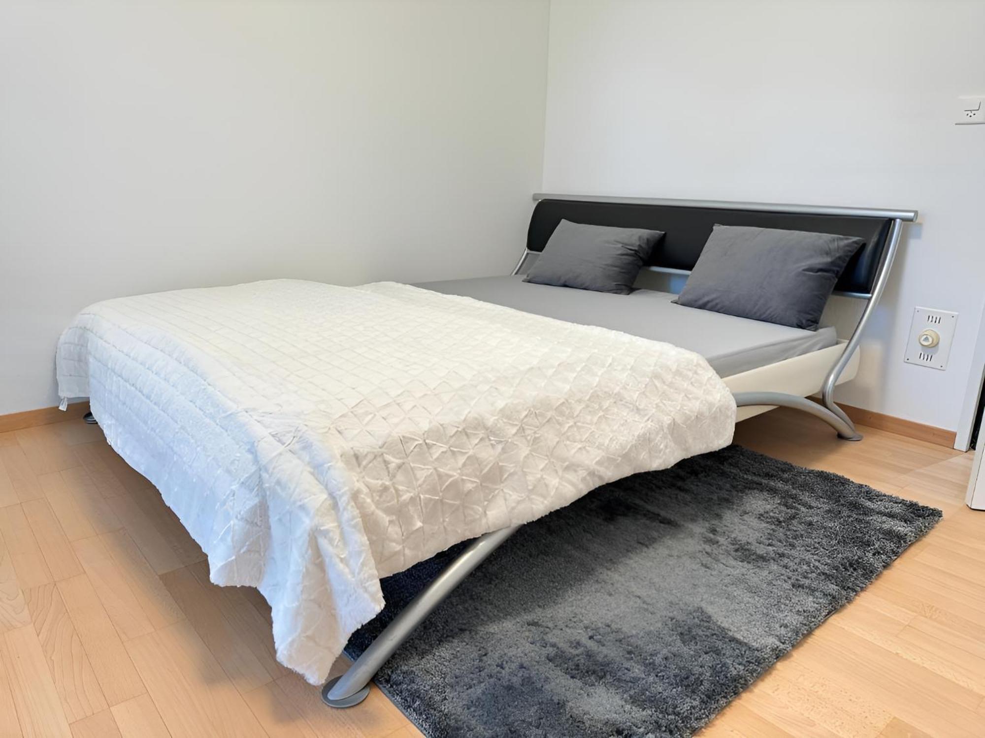 Vk - R - Zuerich Airport - Luxury - Home Stay - Raetschengaessli - Клотен Экстерьер фото